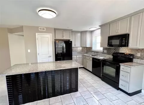 411 Bramblett, O'fallon, MO 63366 photo 7