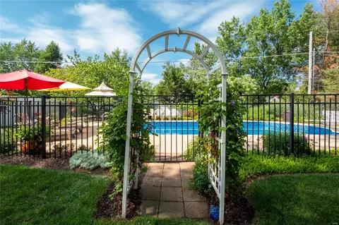 1363 Virginia Dr, Ellisville, MO 63011 photo 2