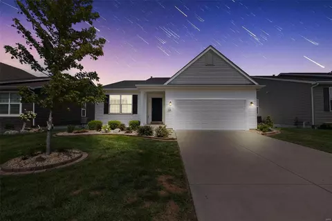 1028 Sweet River Dr, O'fallon, MO 63366