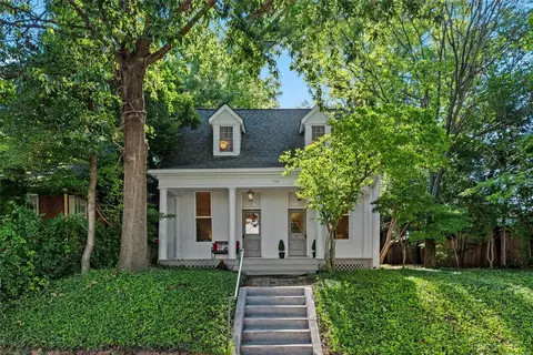 708 N 4th St, Saint Charles, MO 63301