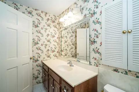 476 Manorcrest Ln, Ballwin, MO 63011 photo 13