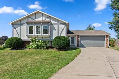 5 Bald Hill Ct, Saint Charles, MO 63304