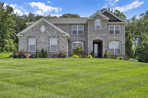 1140 Ironhorse Ct, Wentzville, MO 63385