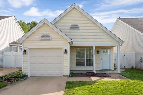 1119 Liberty Gardens Ct, Florissant, MO 63031