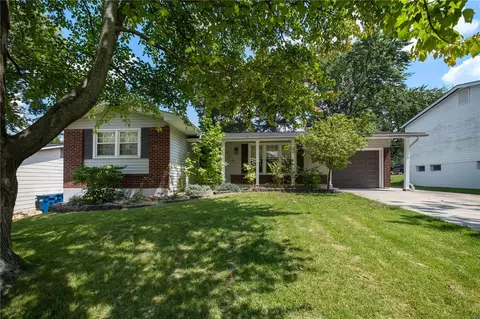1356 Glenrock Dr, Maryland Heights, MO 63043