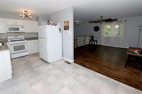 896 Oklahoma Ave, Ballwin, MO 63021 photo 6