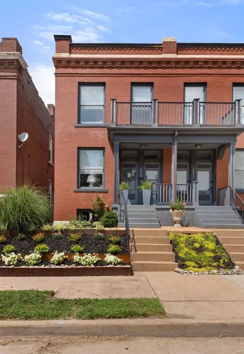2623 Accomac St, Saint Louis, MO 63104