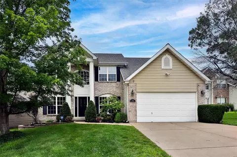 1362 Arbor Bluff Cir, Ballwin, MO 63021