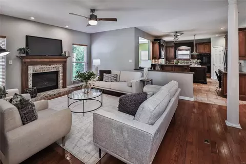 1362 Arbor Bluff Cir, Ballwin, MO 63021 photo 5