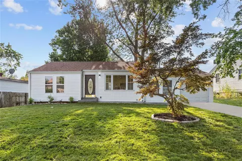 8517 Ava Dr, Saint Louis, MO 63123