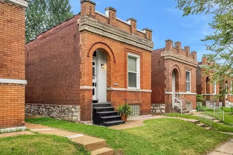 3453 Itaska St, Saint Louis, MO 63111