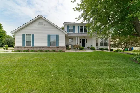 4240 Greenhart Dr, Florissant, MO 63034