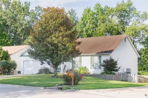823 Tamerton Pl, O'fallon, MO 63376 photo 4