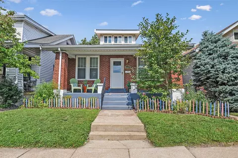 6435 Wanda Ave, Saint Louis, MO 63116