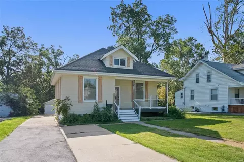 2400 Bristow Ave, Saint Louis, MO 63114