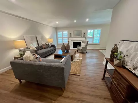 309 Morristown Ct, Chesterfield, MO 63017