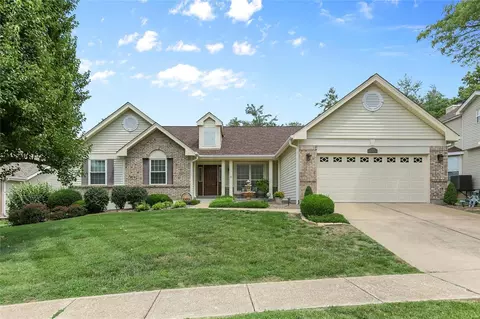 7013 Double Eagle Ln, Saint Louis, MO 63129