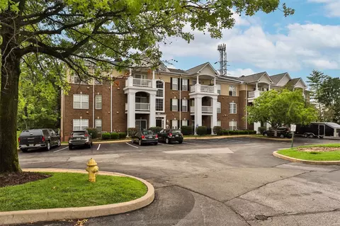 13115 Mill Crossing Ct #305, Saint Louis, MO 63141