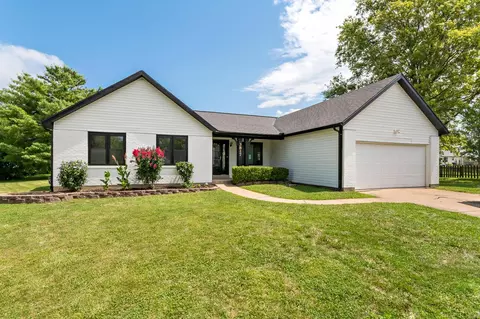 3817 Hurstland Ct, Florissant, MO 63034