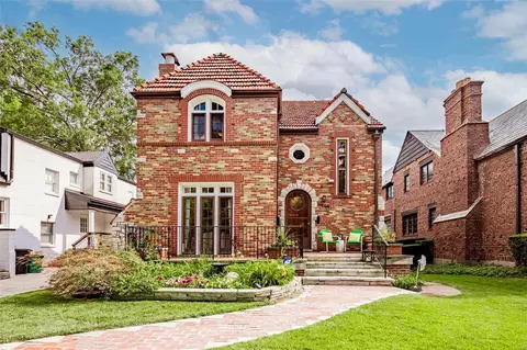 7644 Walinca Ter, Clayton, MO 63105