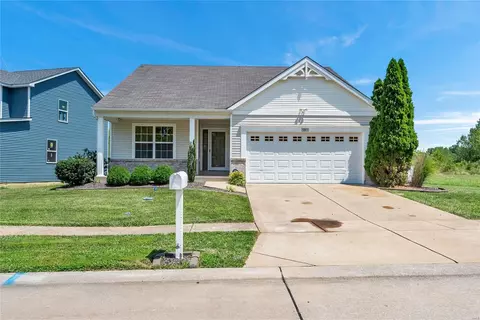 10911 Bellefontaine Estates Ct, Saint Louis, MO 63137