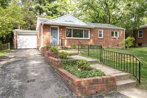 1113 Buck Ave, Richmond Heights, MO 63117