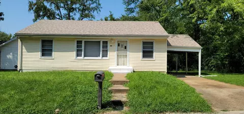 7521 Castro Dr, Saint Louis, MO 63135