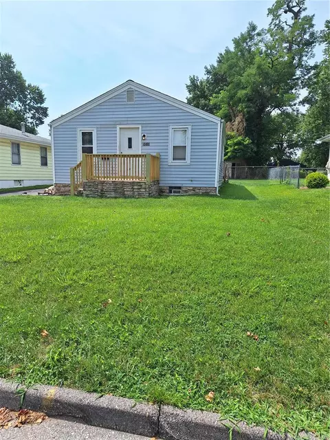 9510 Theodosia Ave, Saint Louis, MO 63114