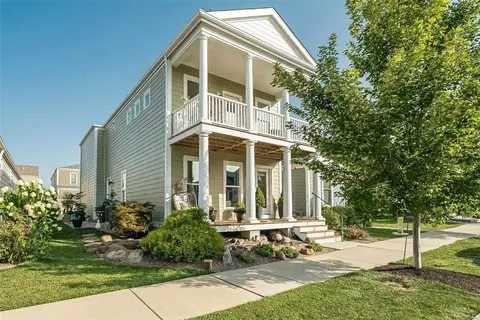 4017 Broad St, Saint Charles, MO 63301