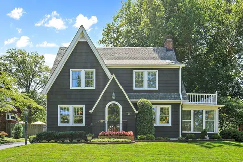 406 Central Pl, Kirkwood, MO 63122