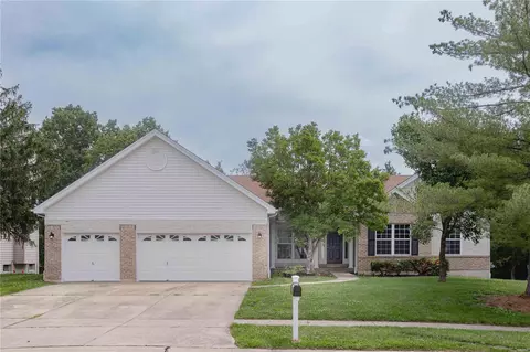 1452 Prospect Lakes Dr, Wentzville, MO 63385