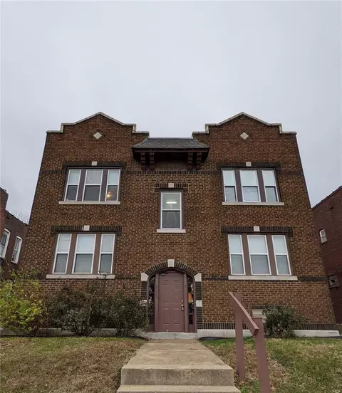 8106 S Broadway, Saint Louis, MO 63111