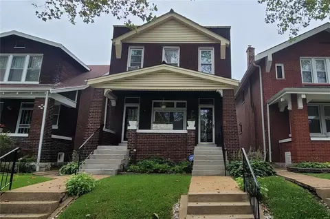 4934 Northland Pl, Saint Louis, MO 63113