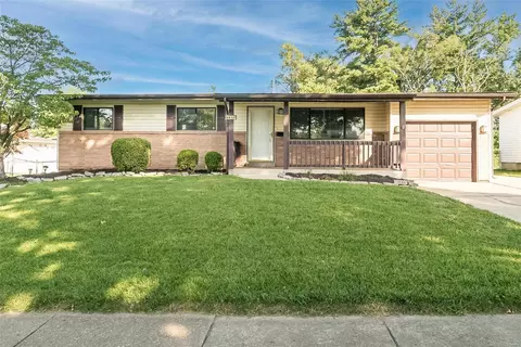 1410 Bobolink Dr, Florissant, MO 63031
