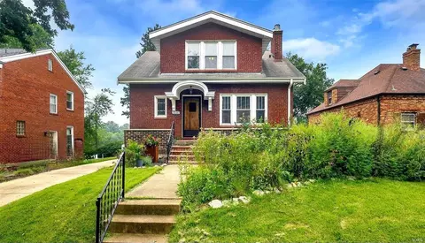 8066 Audrain Dr, Saint Louis, MO 63121