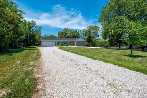 6966 Weldon Spring Rd, O'fallon, MO 63368 photo 3