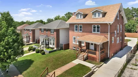 5545 Maple Ave, Saint Louis, MO 63112