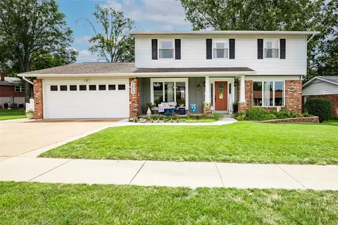 2954 Flamelight Ct, Saint Louis, MO 63129