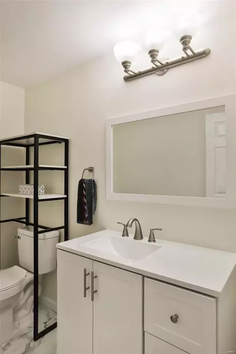 852 Village Brook Ct, Ballwin, MO 63021 photo 26