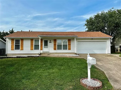 1329 Great Warrior Dr, O'fallon, MO 63366