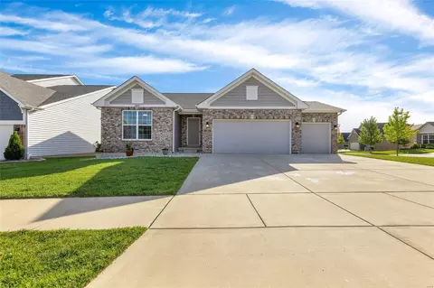 2400 Aurelien Ct, Saint Charles, MO 63301