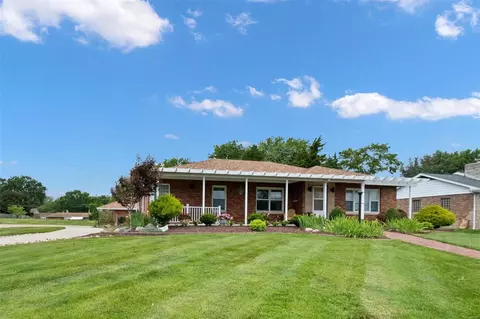 8411 Valcour Ave, Saint Louis, MO 63123
