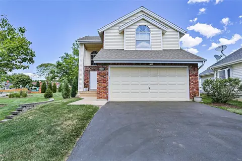 13007 Midfield Ter, Saint Louis, MO 63146