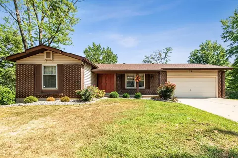 2210 Ben Clare Dr, Fenton, MO 63026