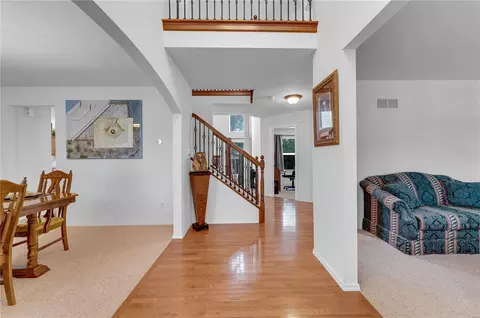 433 Dovedale Dr, O'fallon, MO 63366 photo 2