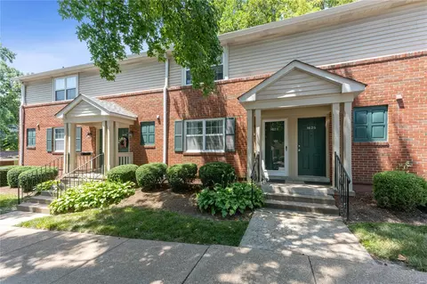 1627 High School Dr, Saint Louis, MO 63144