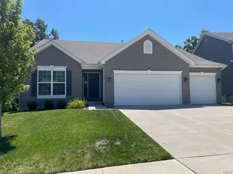 110 Keystone Ridge Dr, O'fallon, MO 63366