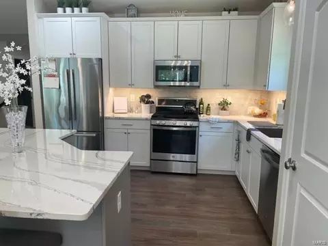 110 Keystone Ridge Dr, O'fallon, MO 63366 photo 9