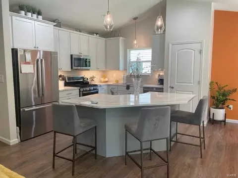 110 Keystone Ridge Dr, O'fallon, MO 63366 photo 6