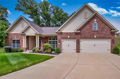 37 Valley Gate Ct, Lake Saint Louis, MO 63367